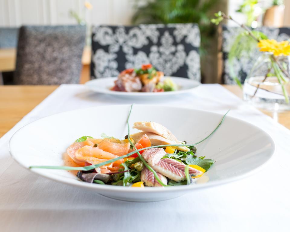 Hotel Restaurant De Buizerd Langedijk Экстерьер фото