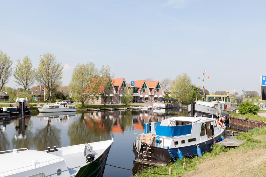 Hotel Restaurant De Buizerd Langedijk Экстерьер фото