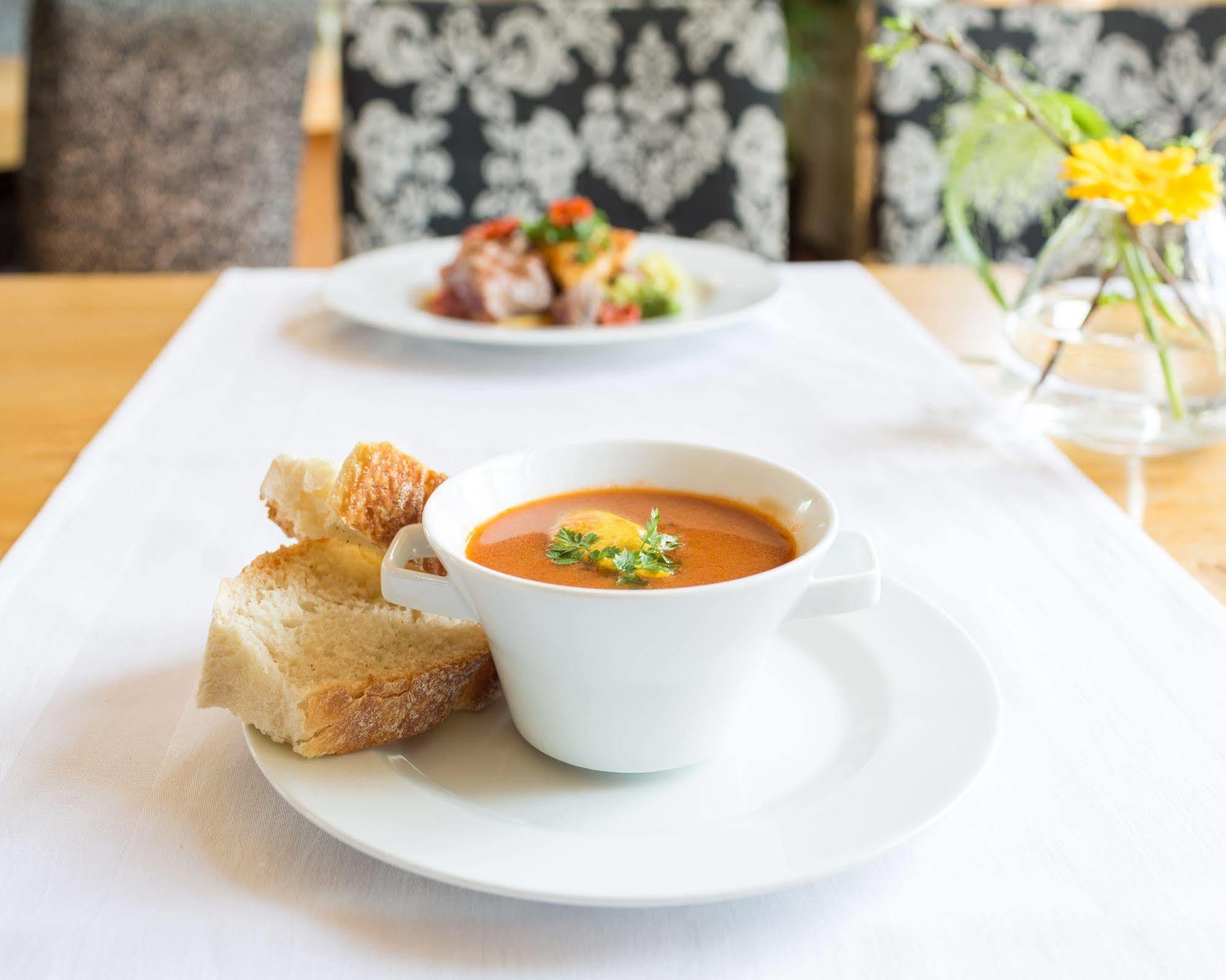 Hotel Restaurant De Buizerd Langedijk Экстерьер фото